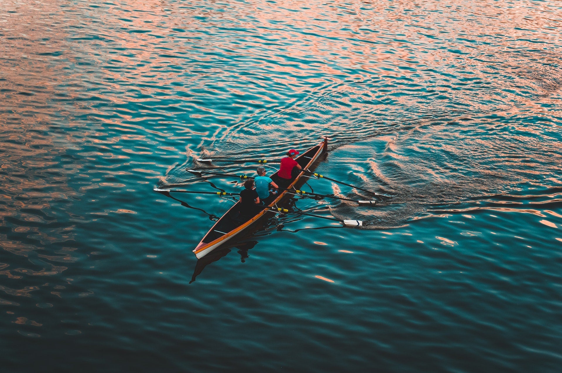 Canoe Team - Pulvis Art Urns Sponsorship