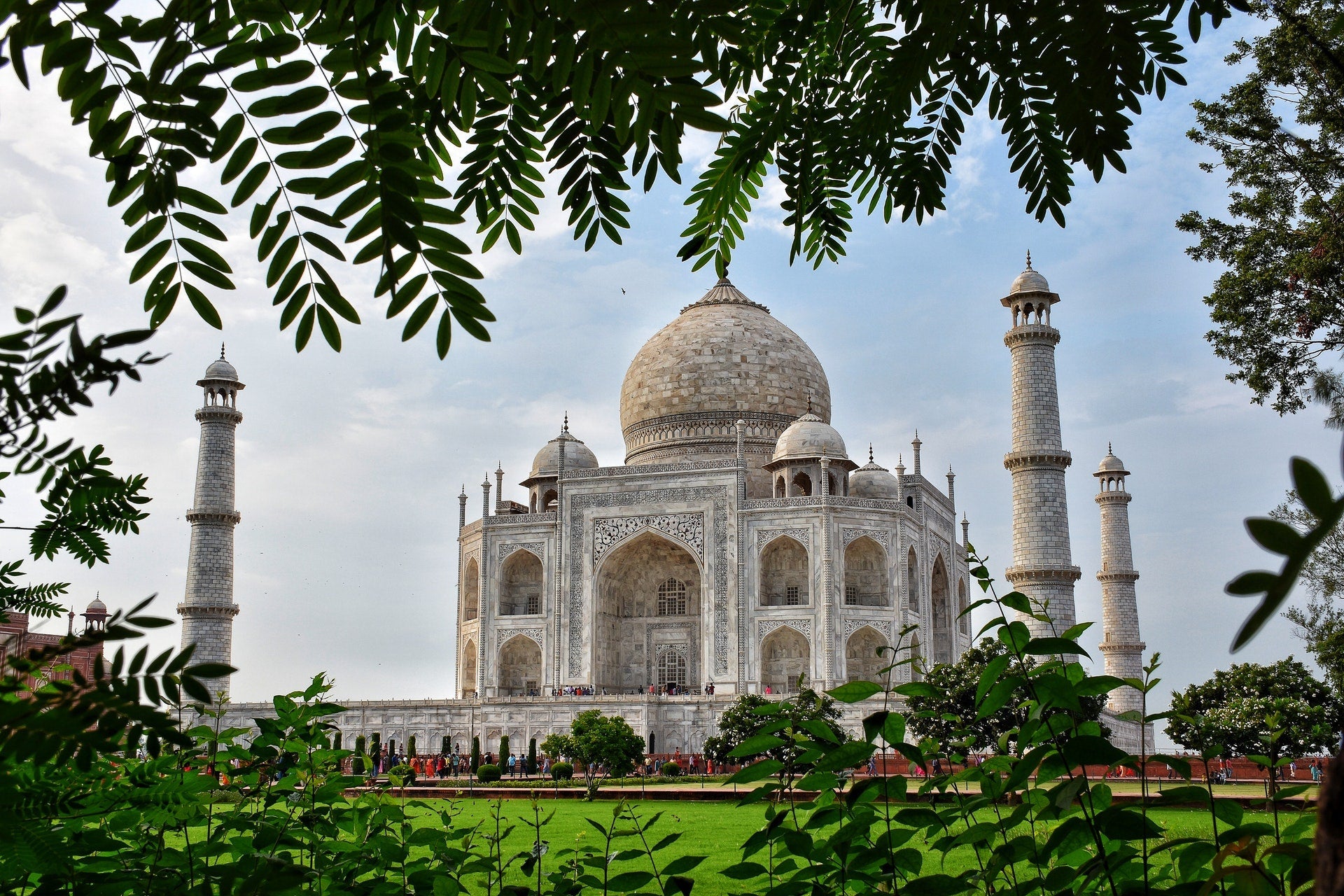Unique memorials around the world - Pulvis Art Urns Blog.