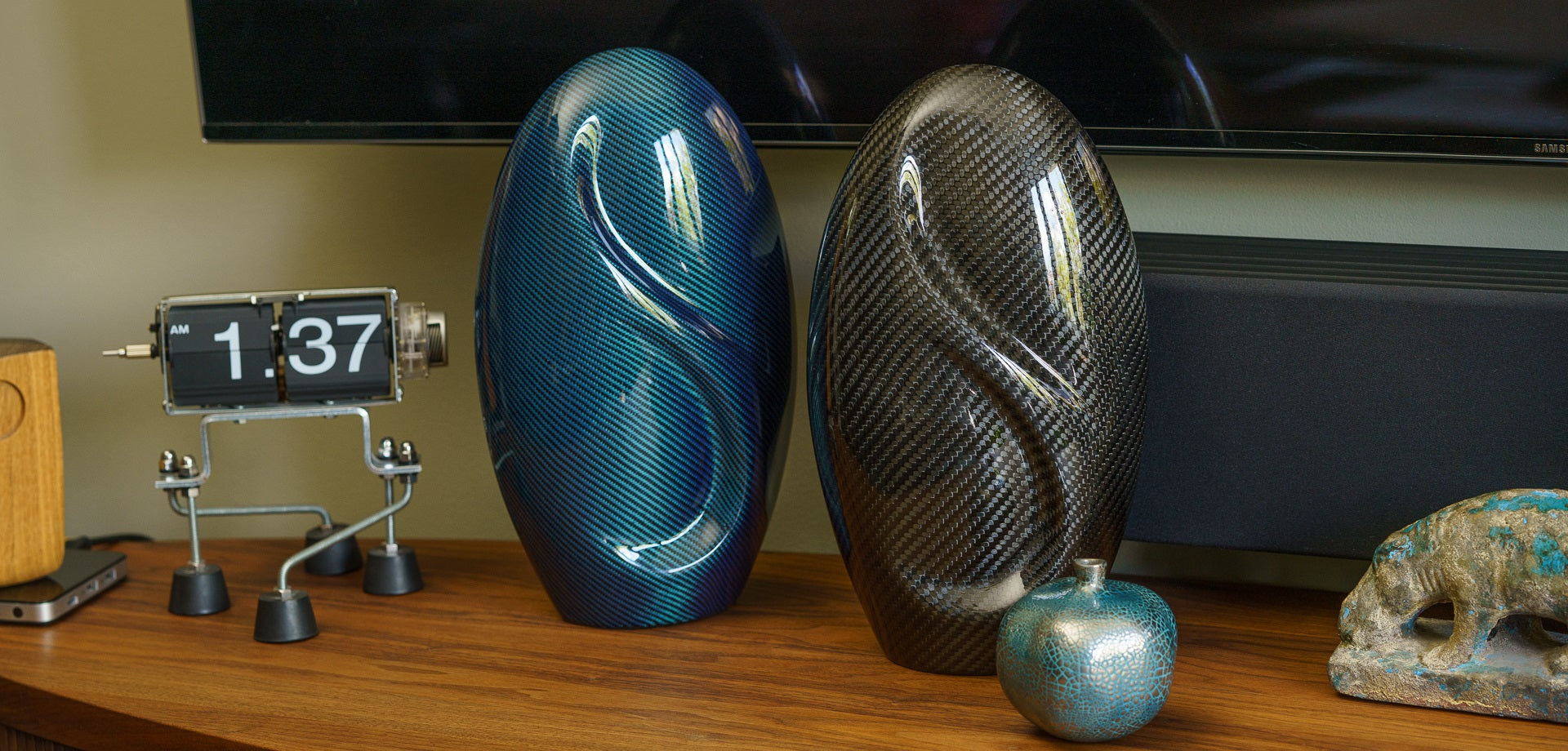 Carbon Fiber Urns - Pulvis Art Urns