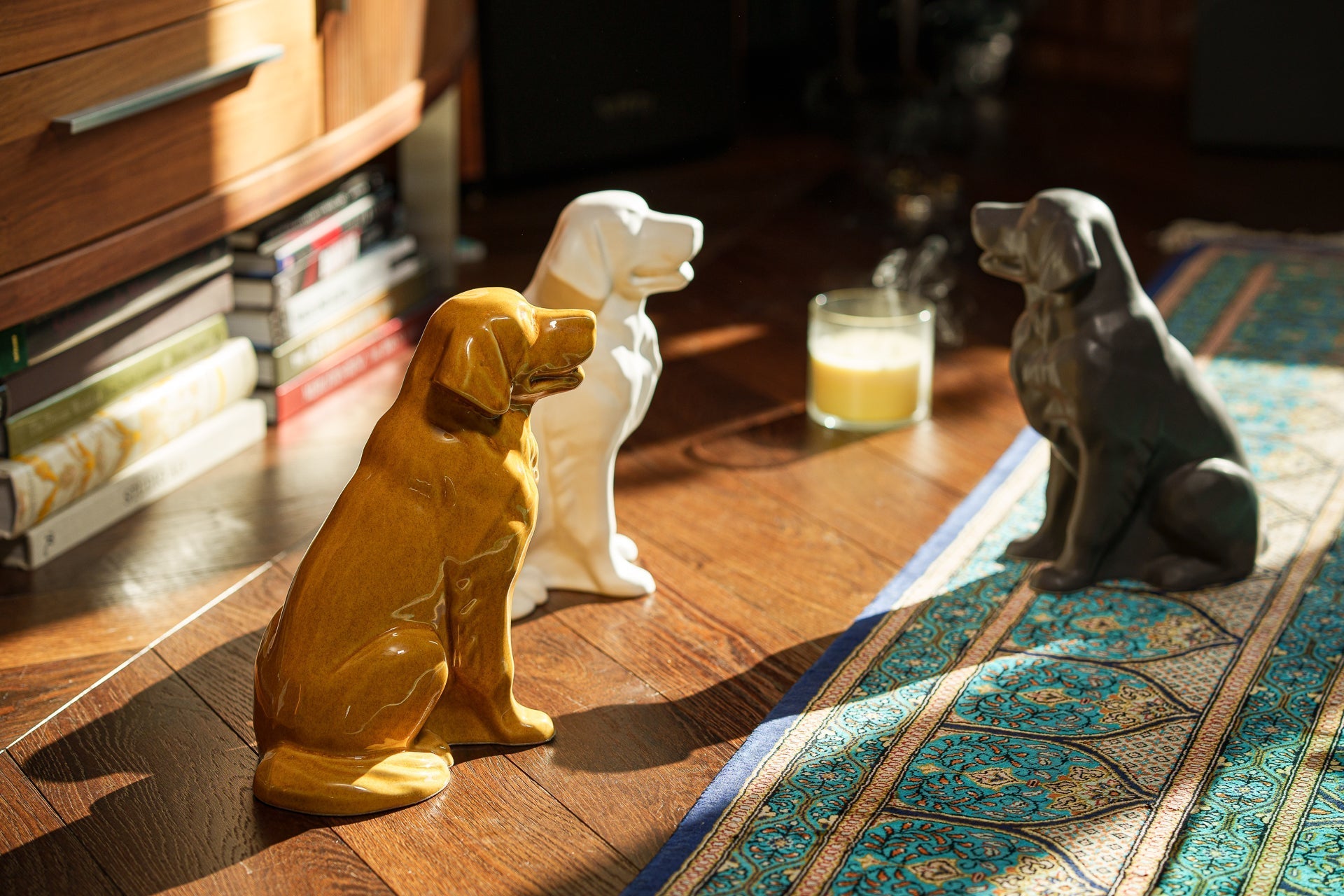 Golden Retriever Pet Cremation Urns - Pulvis Art Urns
