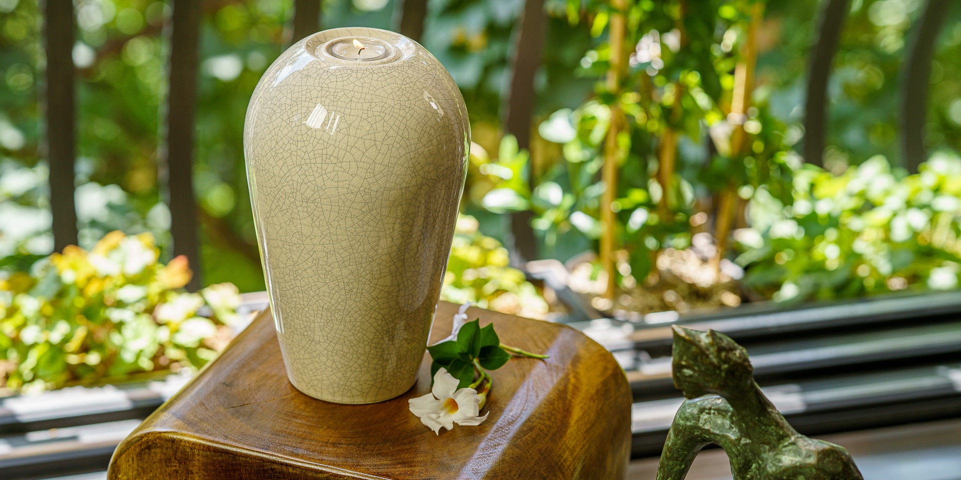 Serenity Cremation Urn - Pulvis Art Urns