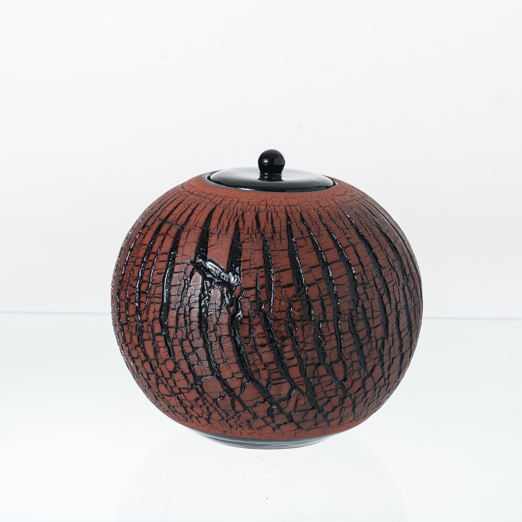Handmade Cremation Urn "Aurea" - Large Urn for Human Ashes | Pottery Wheel Urn - Pulvis Art Urns