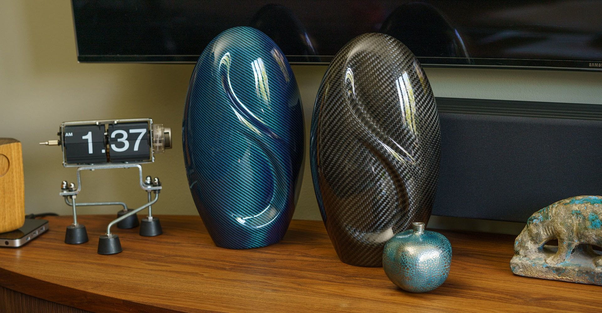 CARBON FIBER URNS. Cremation Urns from Carbon by Pulvis