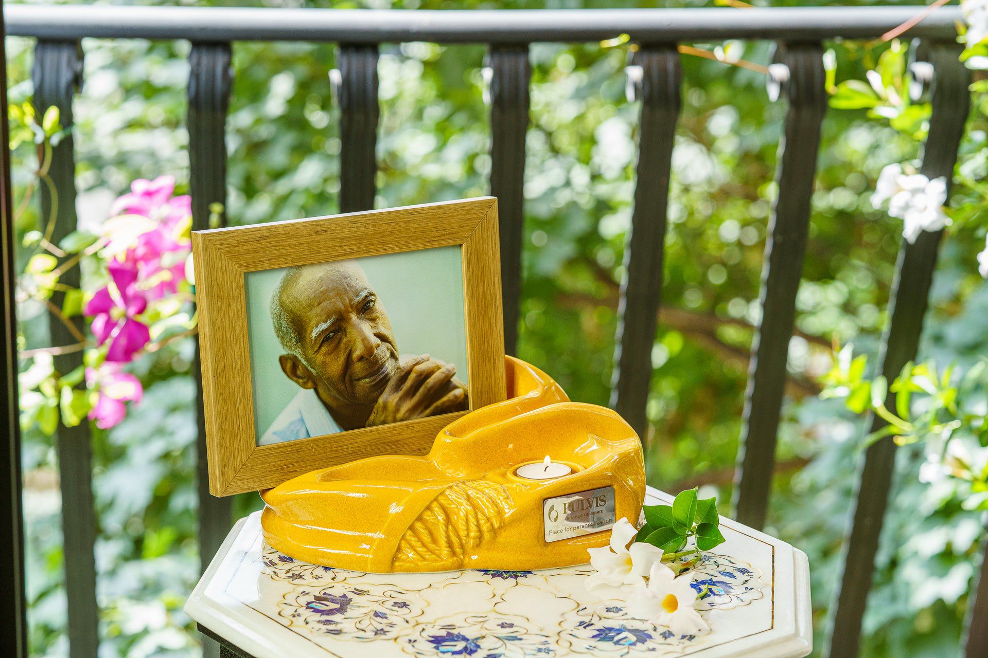 Cremation Urn "Cozy" - Amber Yellow | Ceramic Picture Frame Urn - Pulvis Art Urns