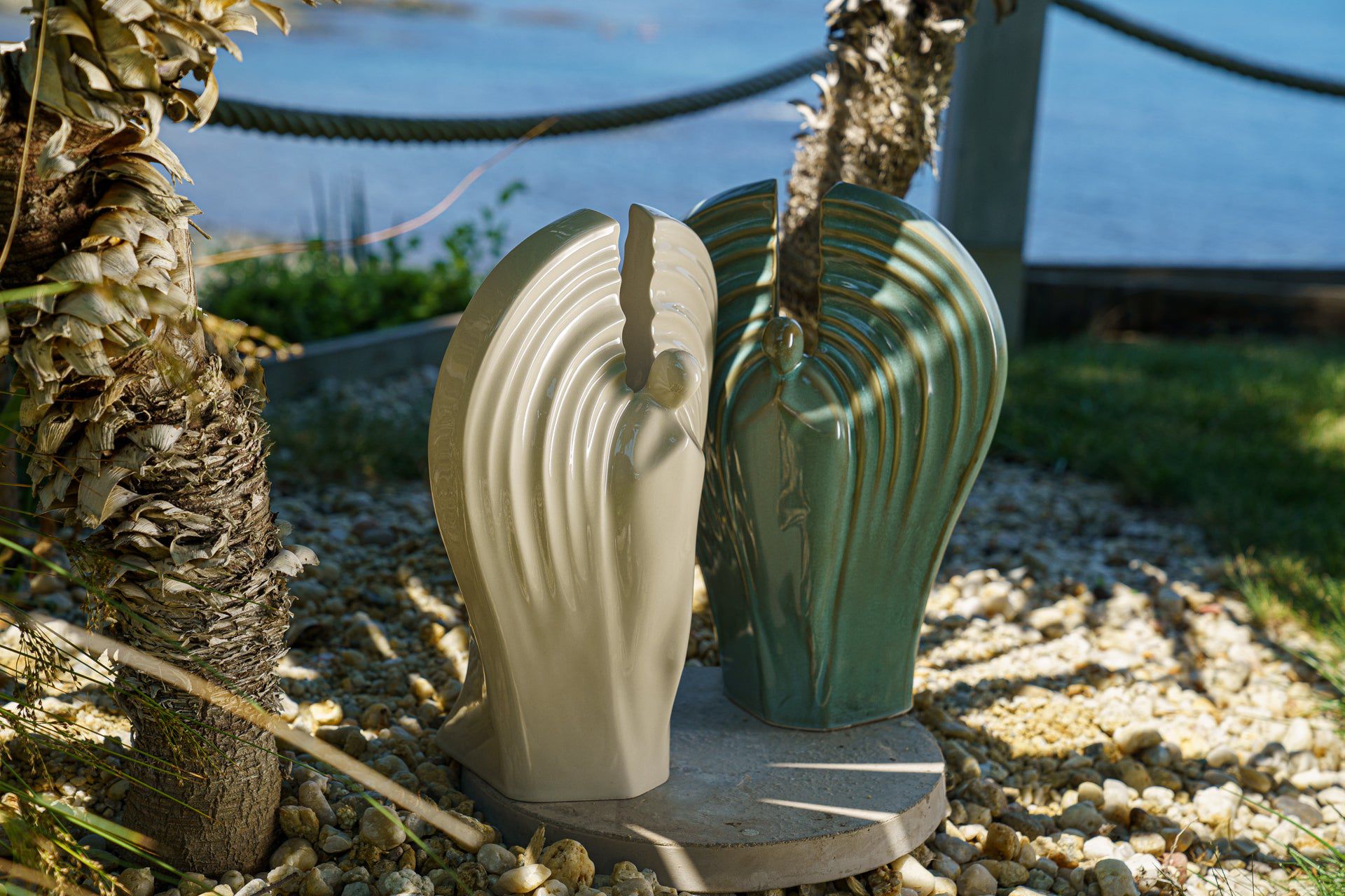 Guardian Handmade Cremation Urn for Ashes - Large Urn | Oily Green Melange - Pulvis Art Urns