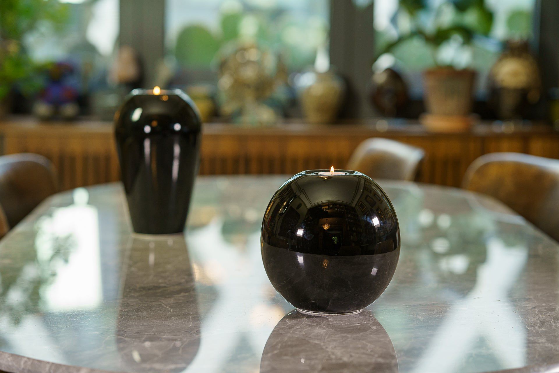 Handmade Cremation Urn "Harmony" - Large | Lamp Black | Ceramic Urn - Pulvis Art Urns