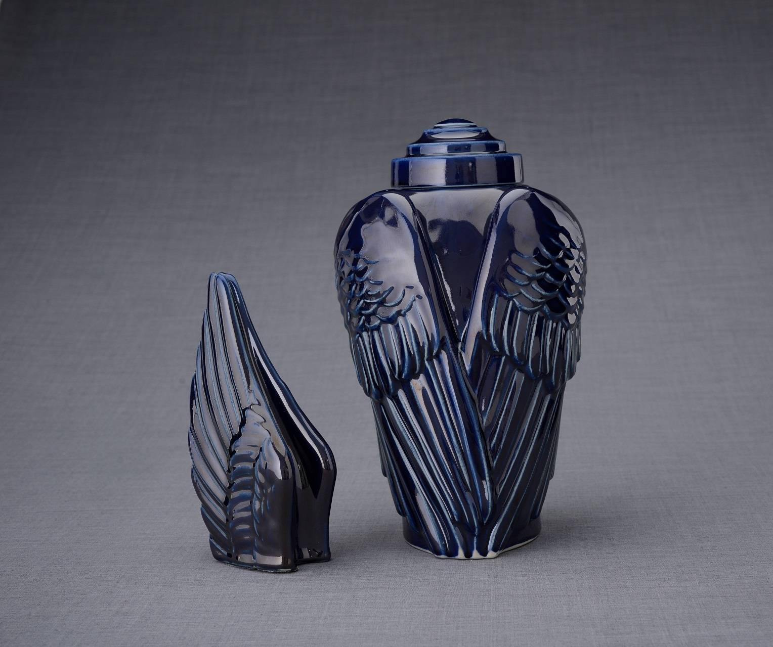 Set of Cremation Urns for Ashes "Wings" - (Large urn + Keepsake) - Pulvis Art Urns