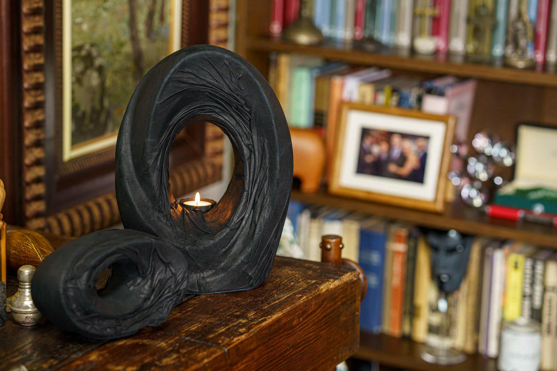 Handmade Cremation Keepsake "The Passage" - Exclusive Leather Edition - Pulvis Art Urns