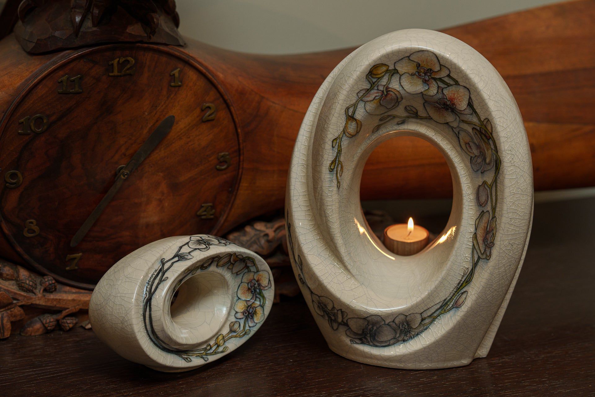 Handmade Decorated Urn "The Passage - Orchids" - Medium | Ceramic - Pulvis Art Urns
