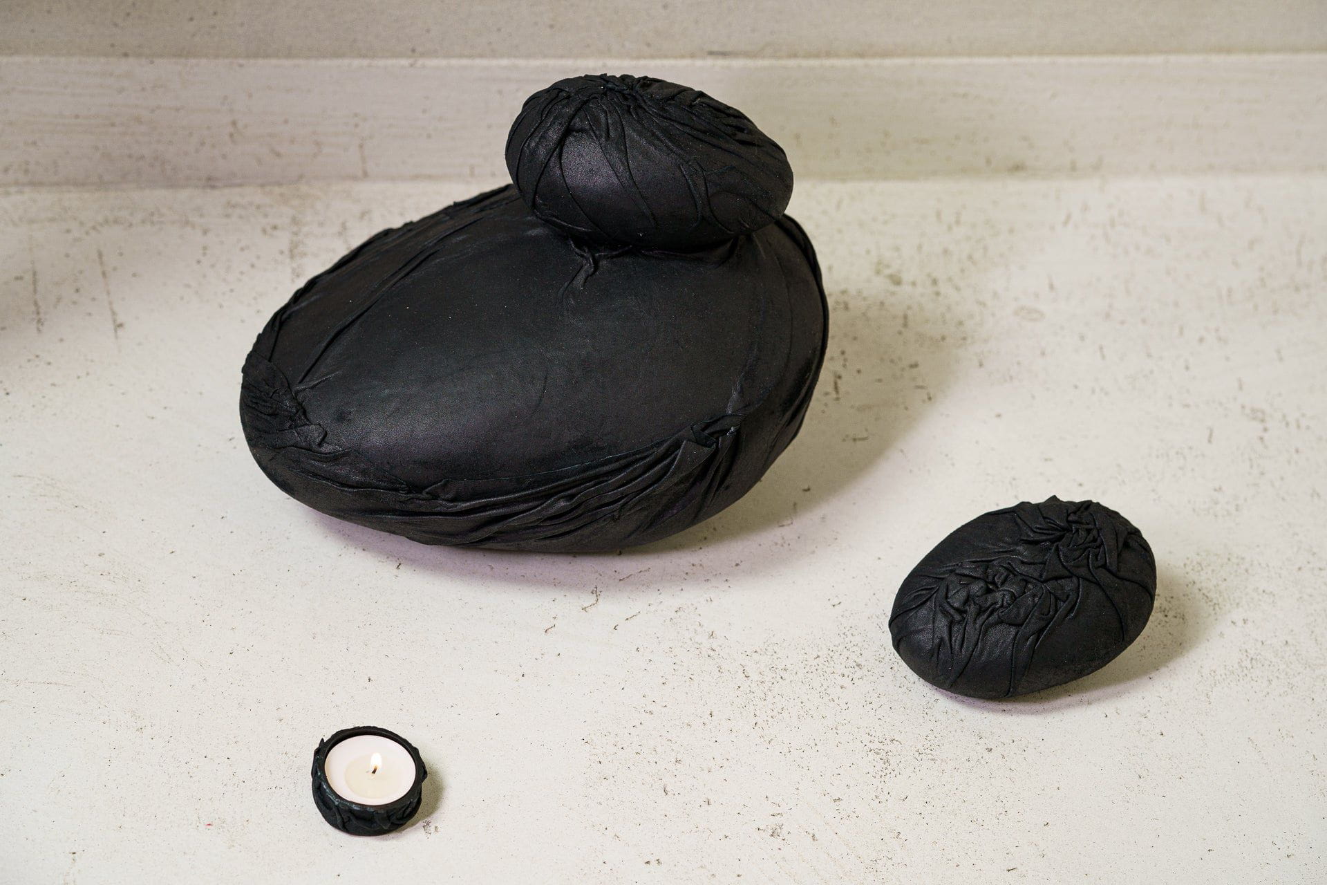 Leather Cremation Urn for Ashes "Stone" - Exclusive Edition - Pulvis Art Urns