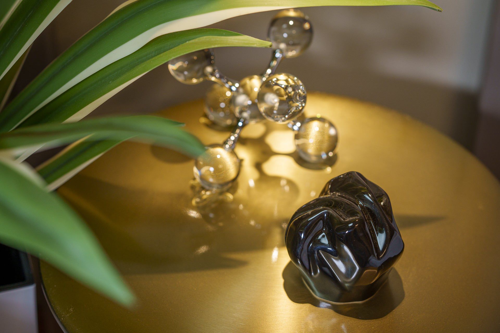 Cremation Keepsake Urn "Precious" - Small Keepsake | Lamp Black | Ceramic - Pulvis Art Urns