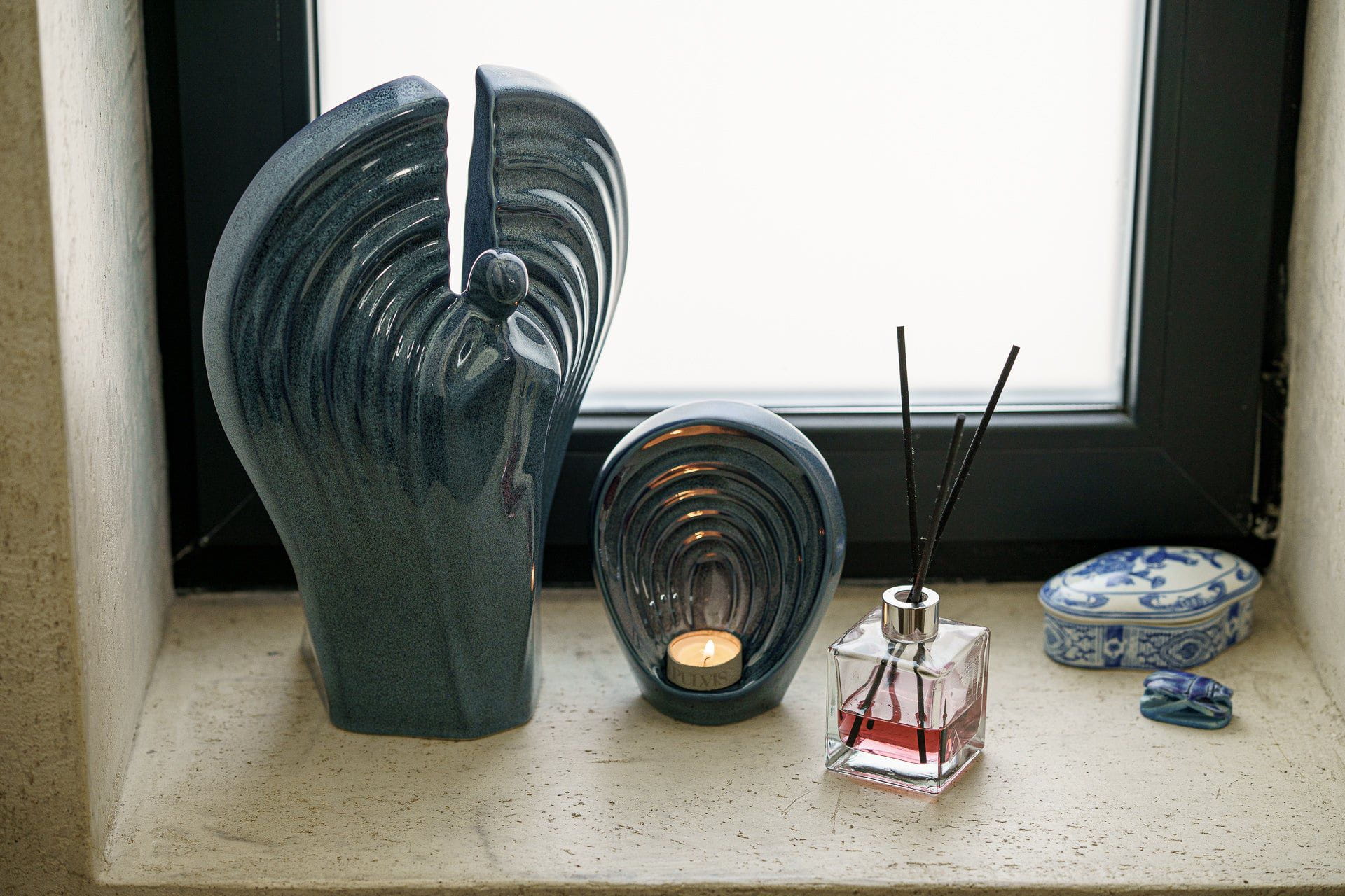 Handmade Cremation Keepsake Urn "Guardian" - Small | Blue Melange | Ceramic - Pulvis Art Urns