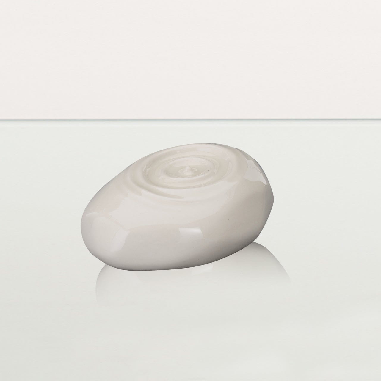 Handmade Cremation Keepsake Urn "Resonance" - Small Urn | Off-white | Ceramic - Pulvis Art Urns