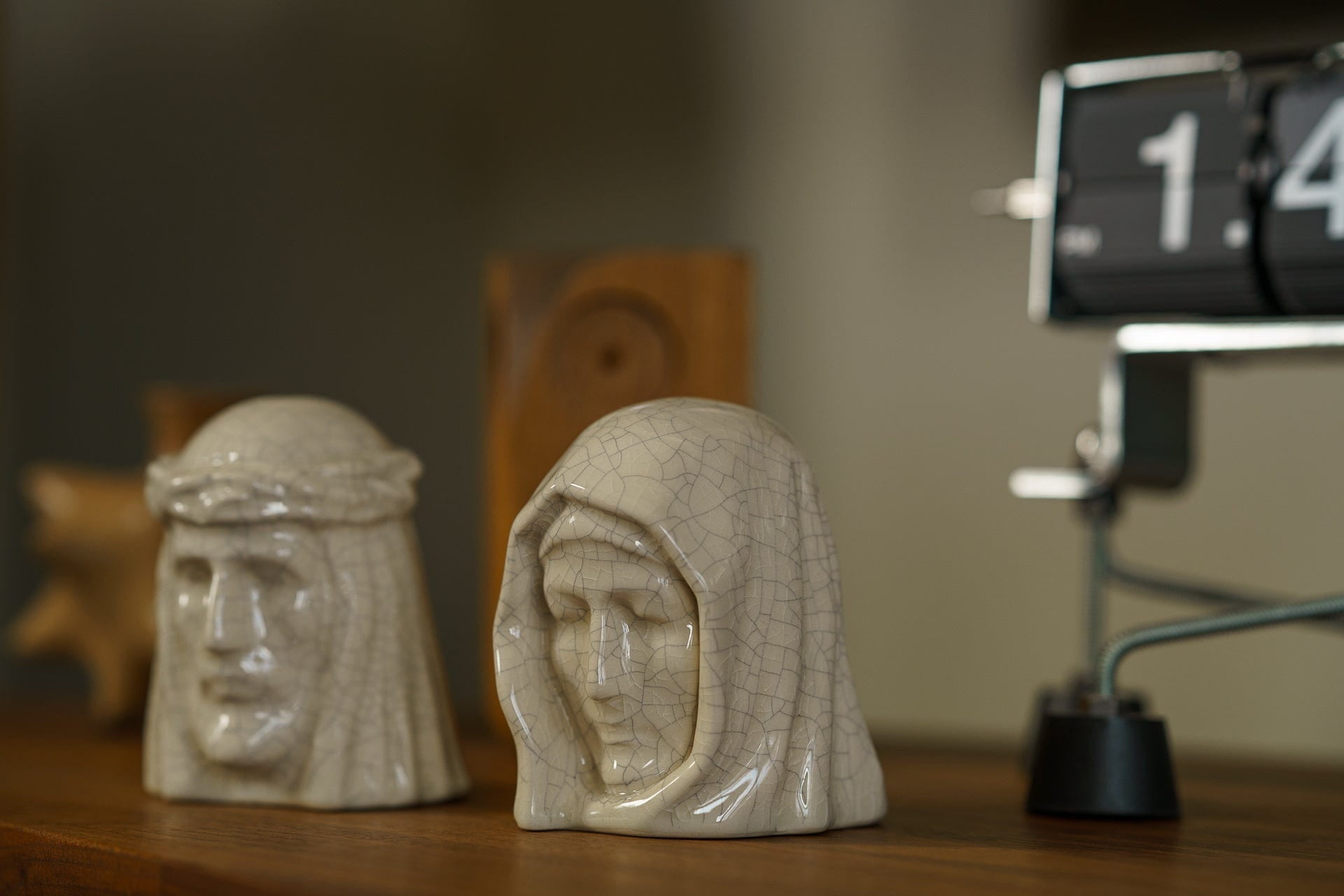 Handmade Mini Keepsake Urn "The Holy Mother" - Craquelure | Ceramic Mini Urn - Pulvis Art Urns