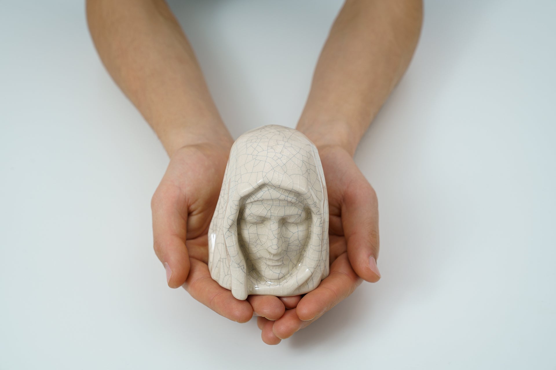 Handmade Mini Keepsake Urn "The Holy Mother" - White Mini Urn | Ceramic - Pulvis Art Urns