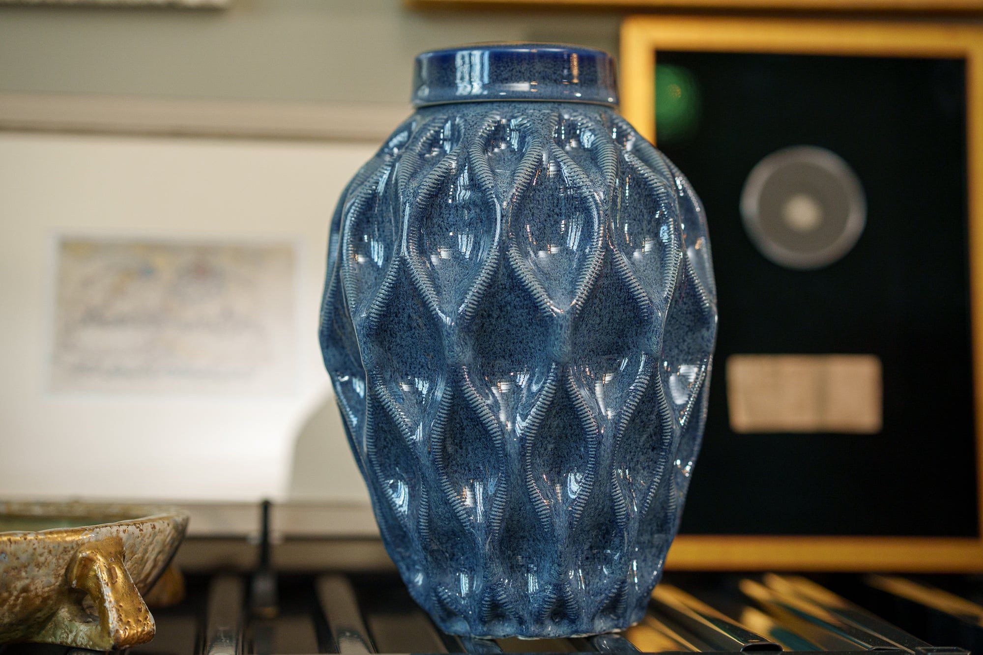 Załaduj wideo: „Echo 3D Printed Urn” od Pulvis Art Urns