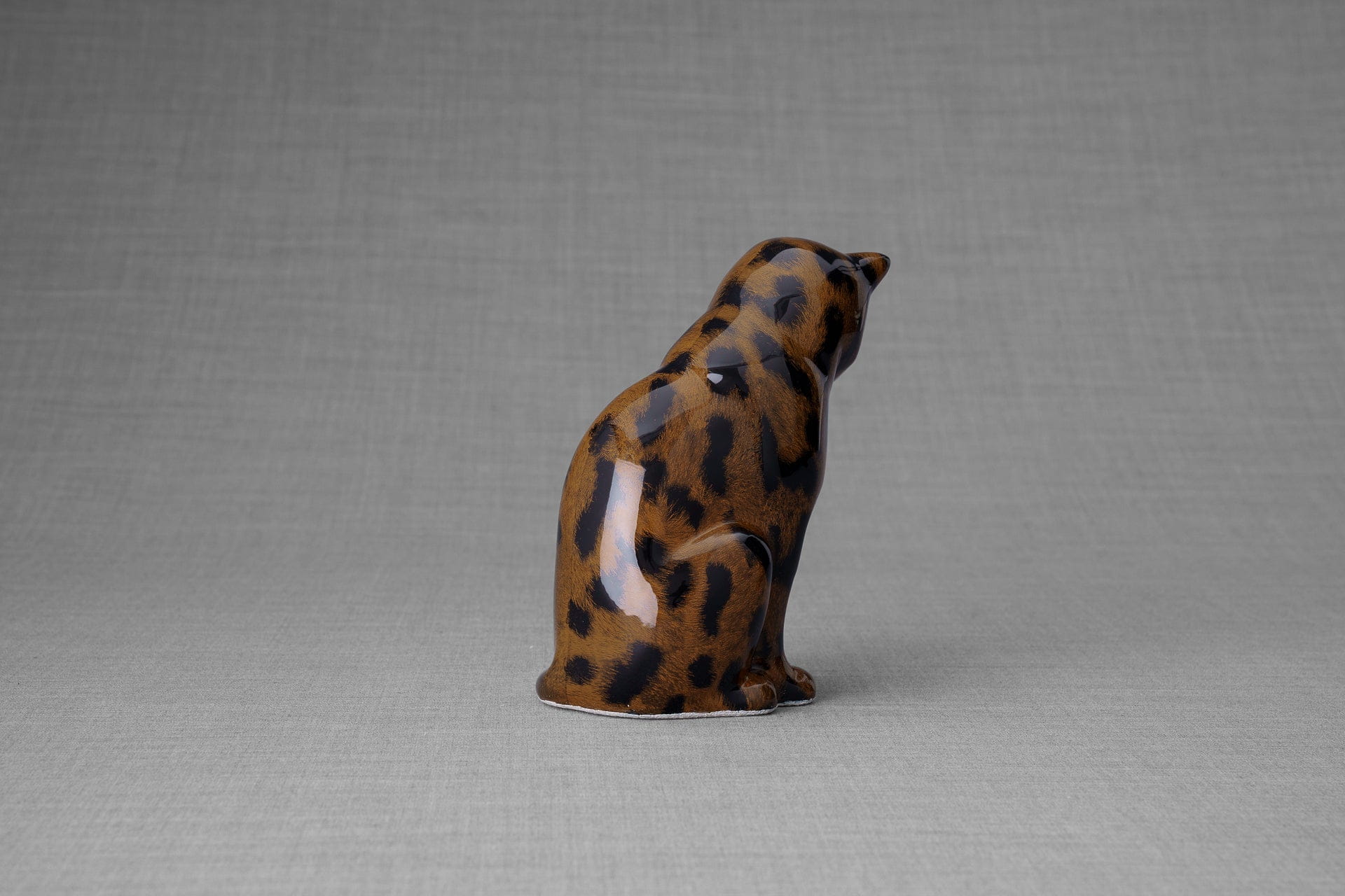 HydroGraphics Mini Pet Urn "Neko" | Spotted Dark | Ceramic - Pulvis Art Urns
