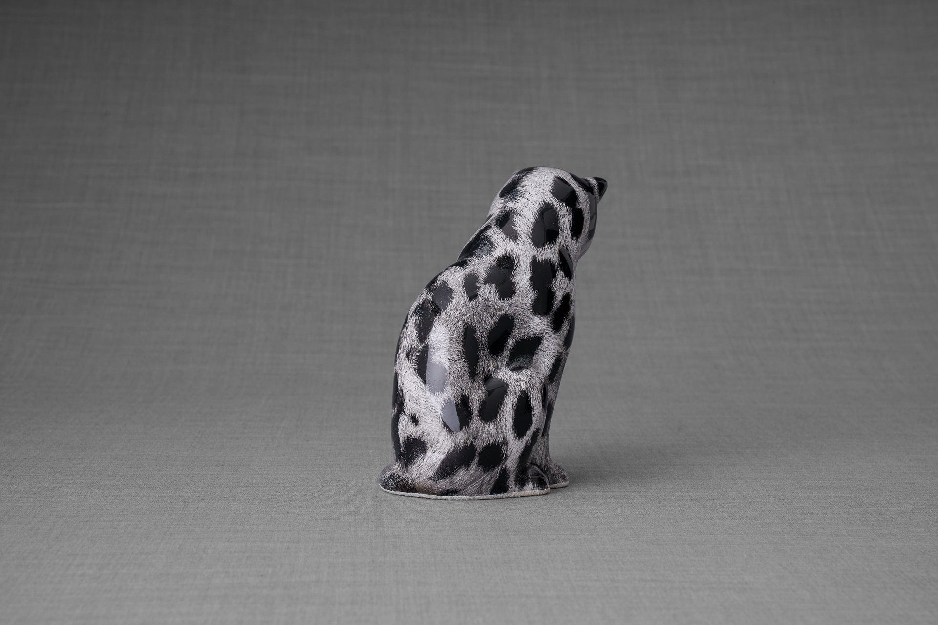 HydroGraphics Mini Pet Urn "Neko" | Spotted White | Ceramic - Pulvis Art Urns
