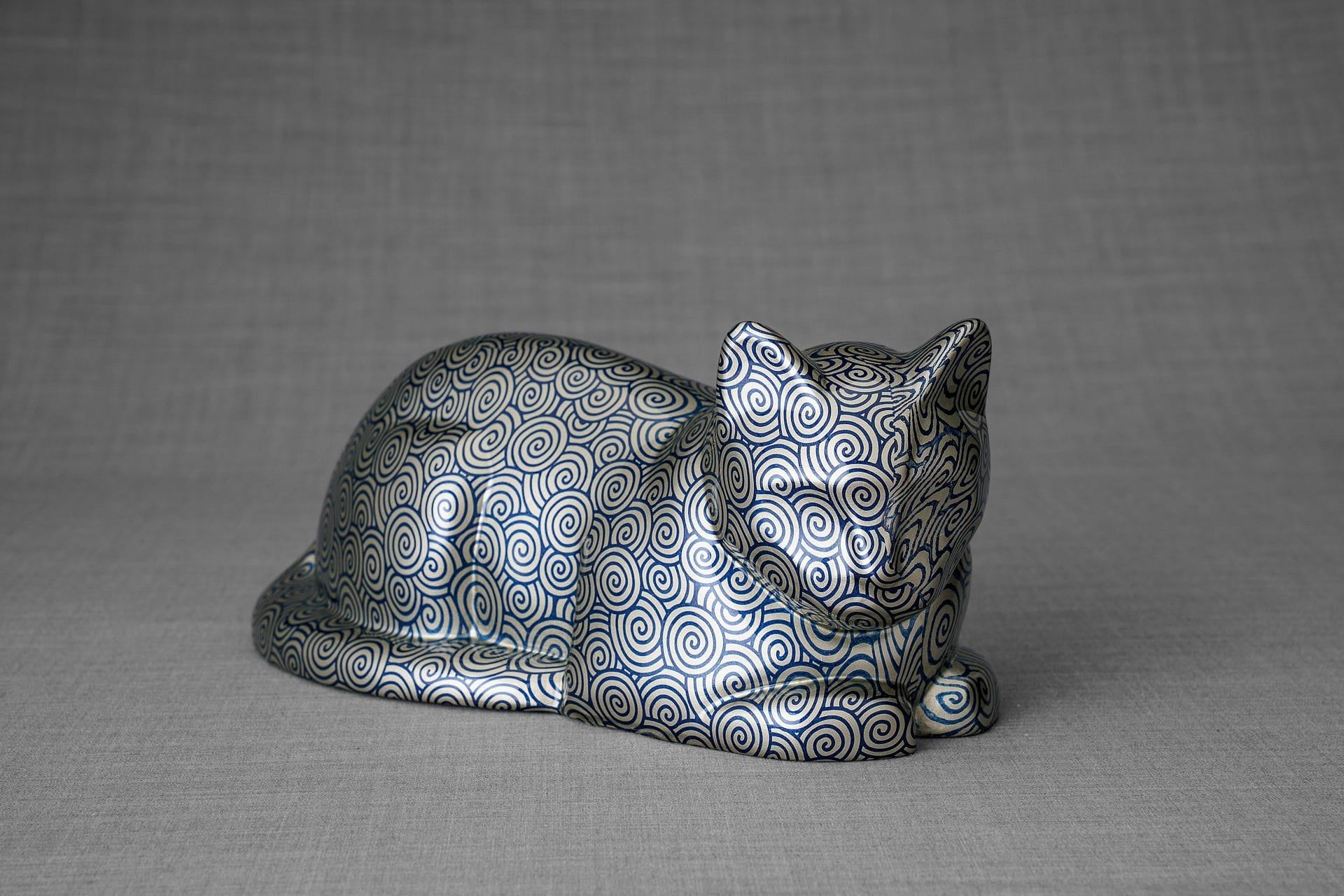 HydroGraphics Pet Urn For Cat - "Vortex" - Ceramic | Hydro Dipping - Pulvis Art Urns