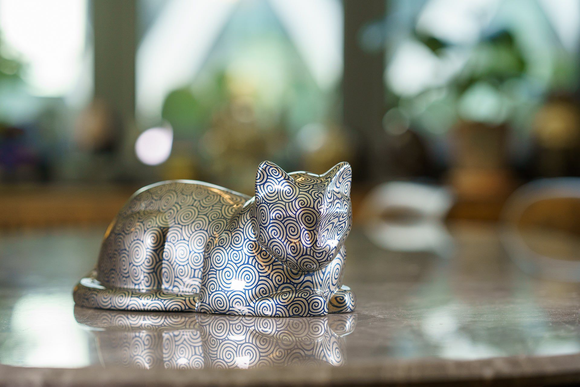 HydroGraphics Pet Urn For Cat - "Vortex" - Ceramic | Hydro Dipping - Pulvis Art Urns