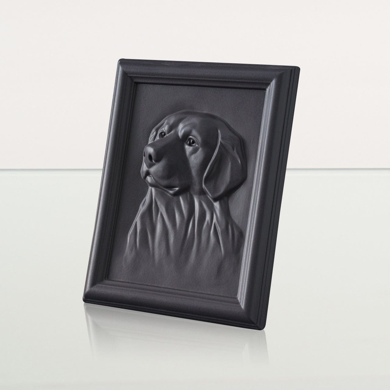 Labrador Pet Urn for Ashes - Dark Matte | Ceramic | Handmade Pet Urn - Pulvis Art Urns