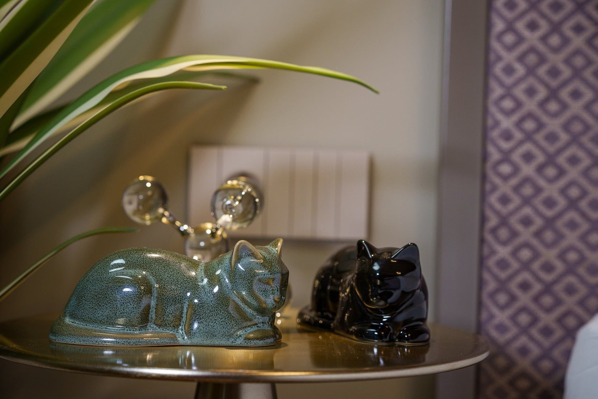 Mini Laying Cat Cremation Urn - Oily Green Melange | Ceramic Pet Urn - Pulvis Art Urns