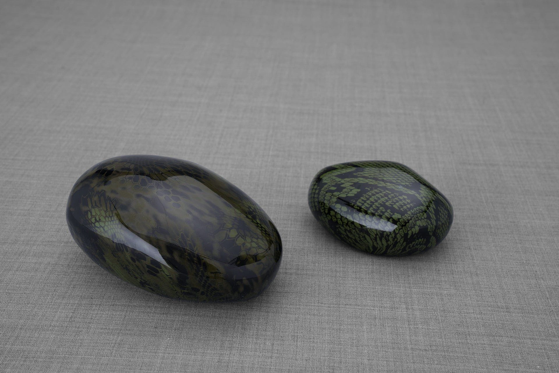 Mini Reptile Urn - Dark Green | Ceramic | HydroGraphics - Pulvis Art Urns