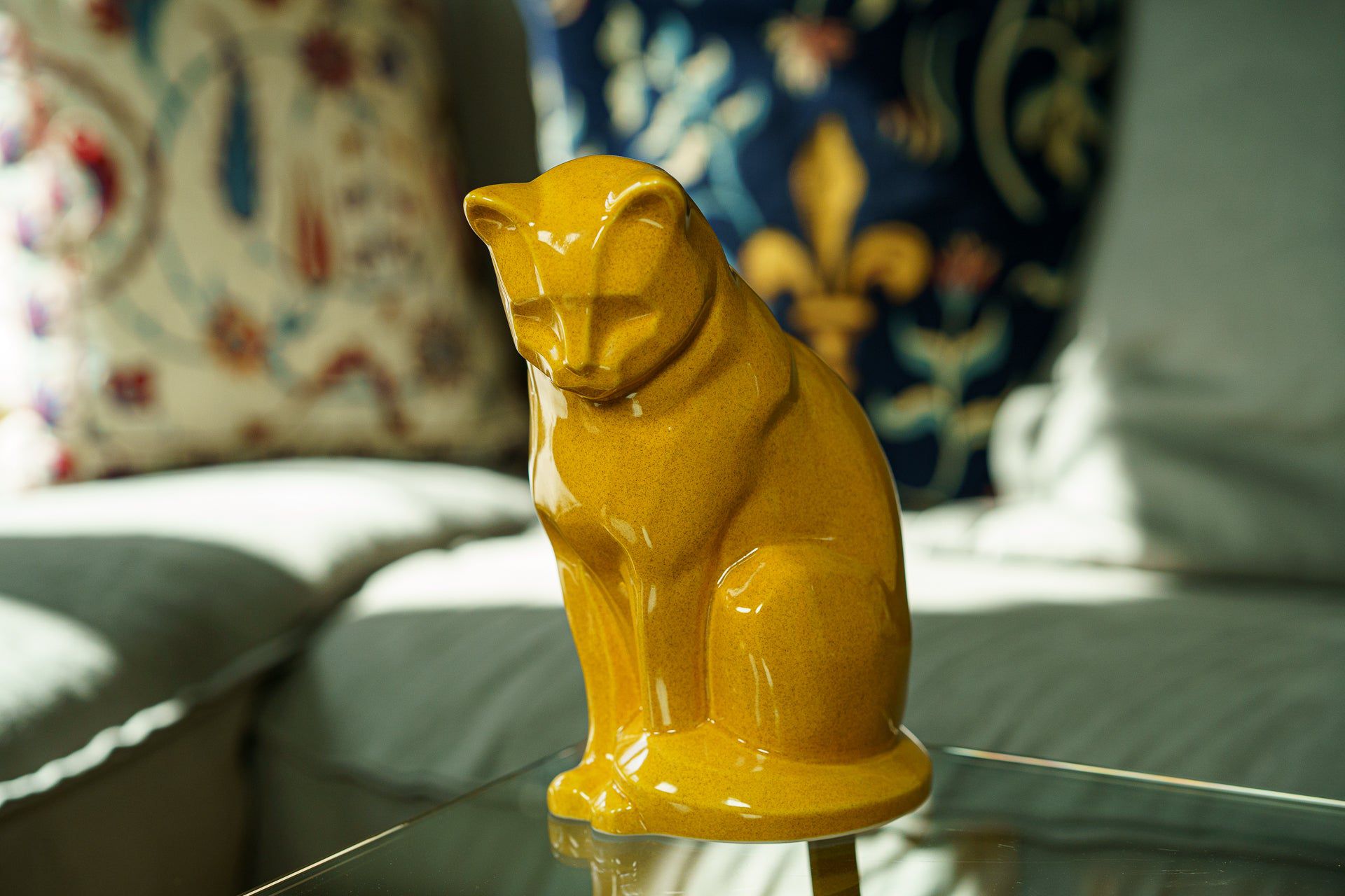 Neko Pet Urn for Ashes - Amber Yellow | Ceramic | Handmade Cat Urn - Pulvis Art Urns