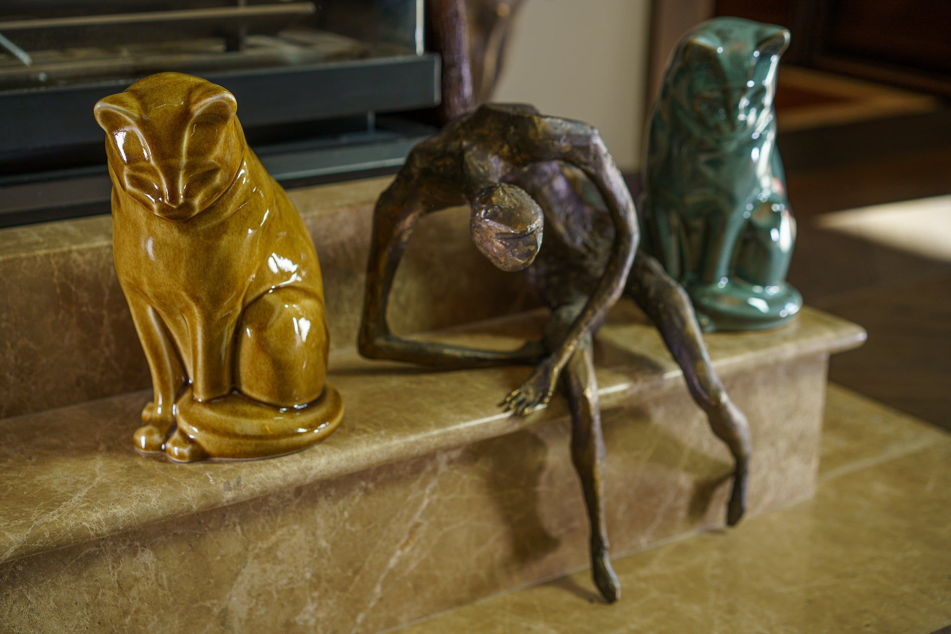 Neko Pet Urn for Ashes - Oily Green Melange | Ceramic | Handmade Cat Urn - Pulvis Art Urns