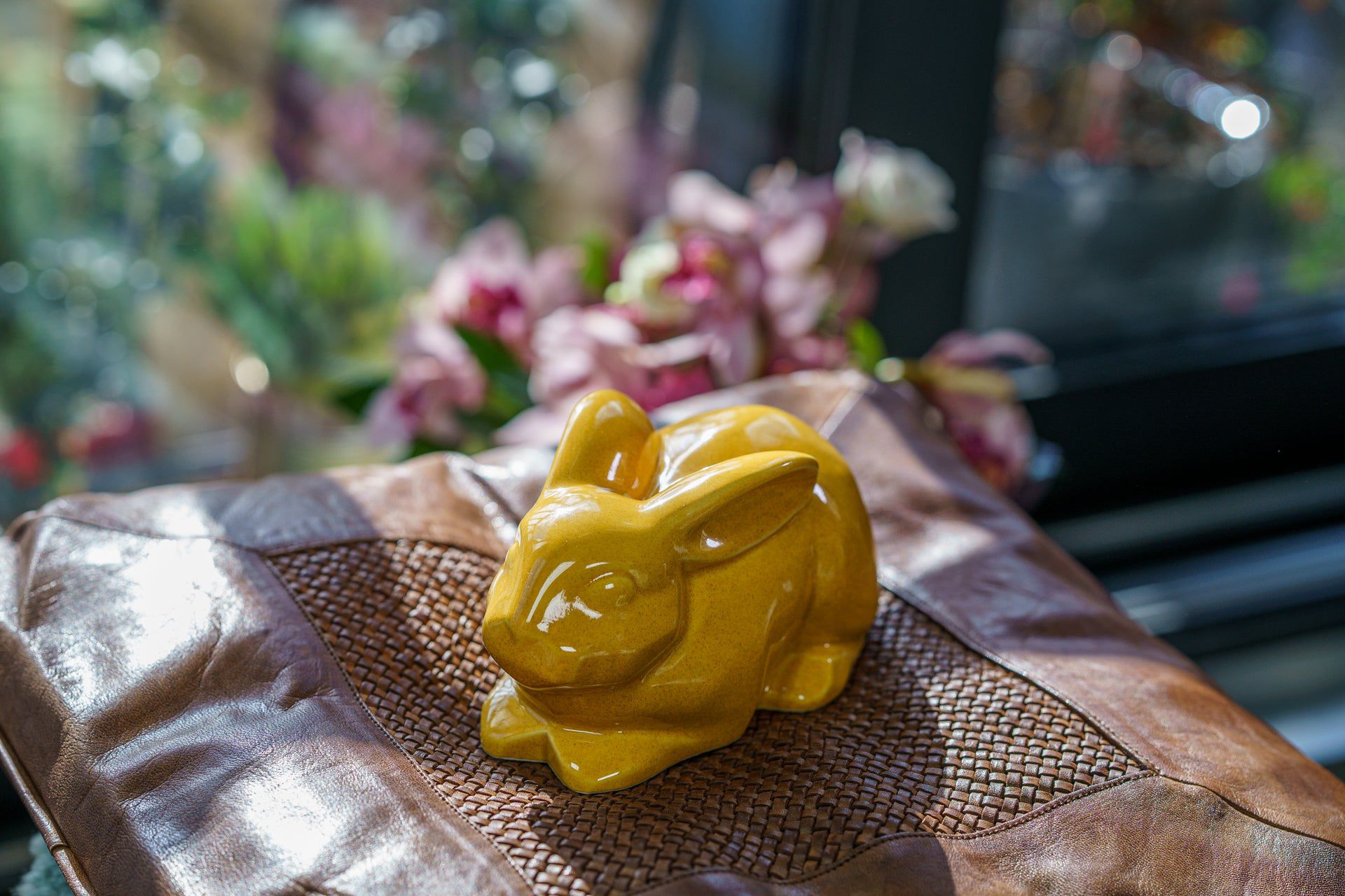 Rabbit Urn For Ashes - Amber Yellow | Ceramic Bunny Urn - Pulvis Art Urns