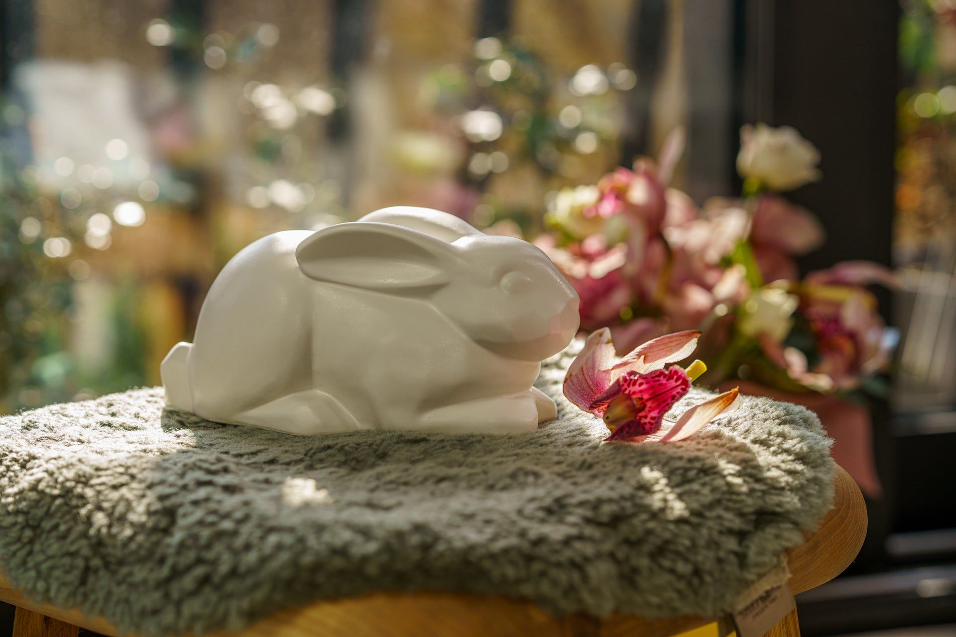 Rabbit Urn For Ashes - White Matte | Ceramic Bunny Urn - Pulvis Art Urns