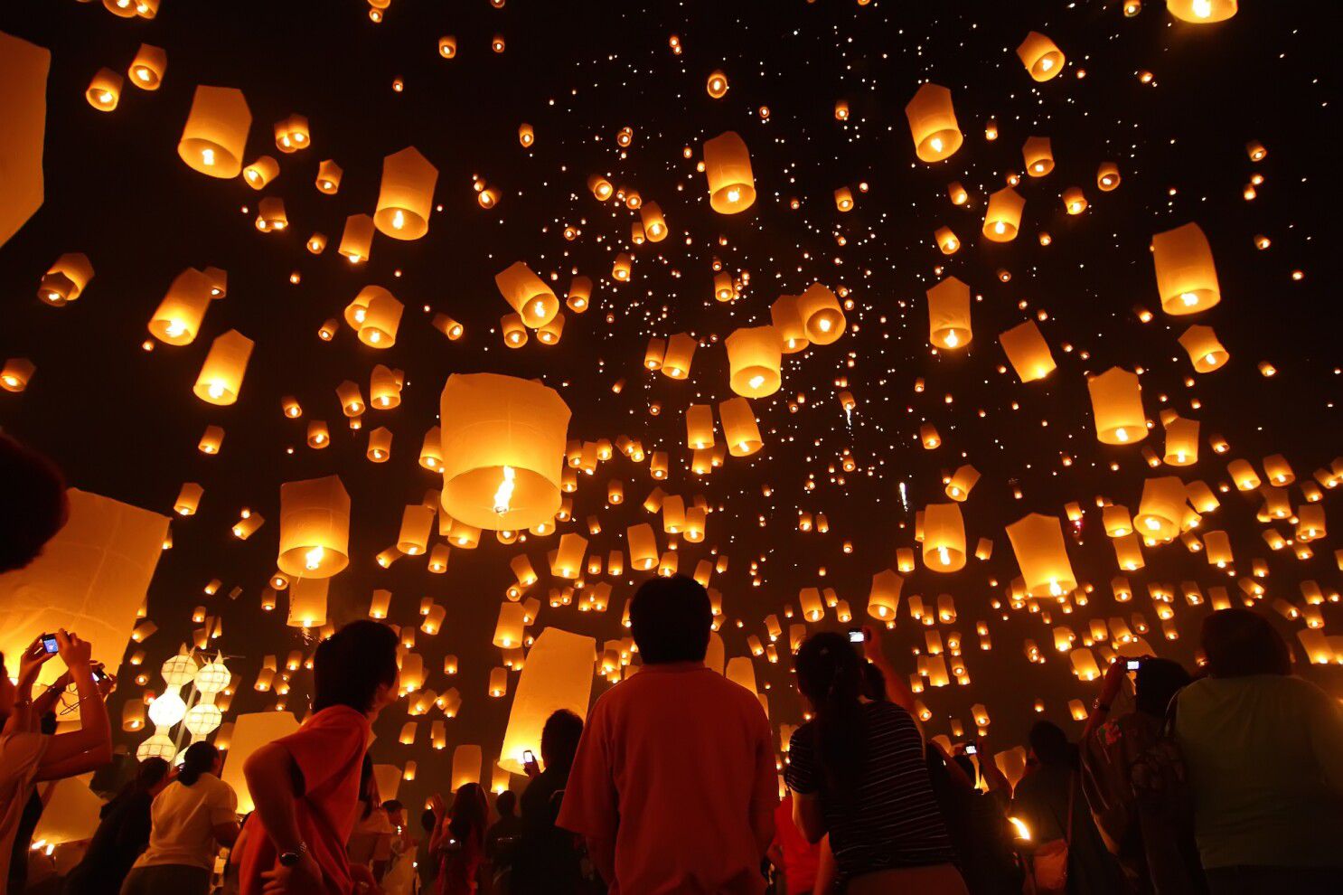 The Ghost Festival in China - Pulvis Art Urns
