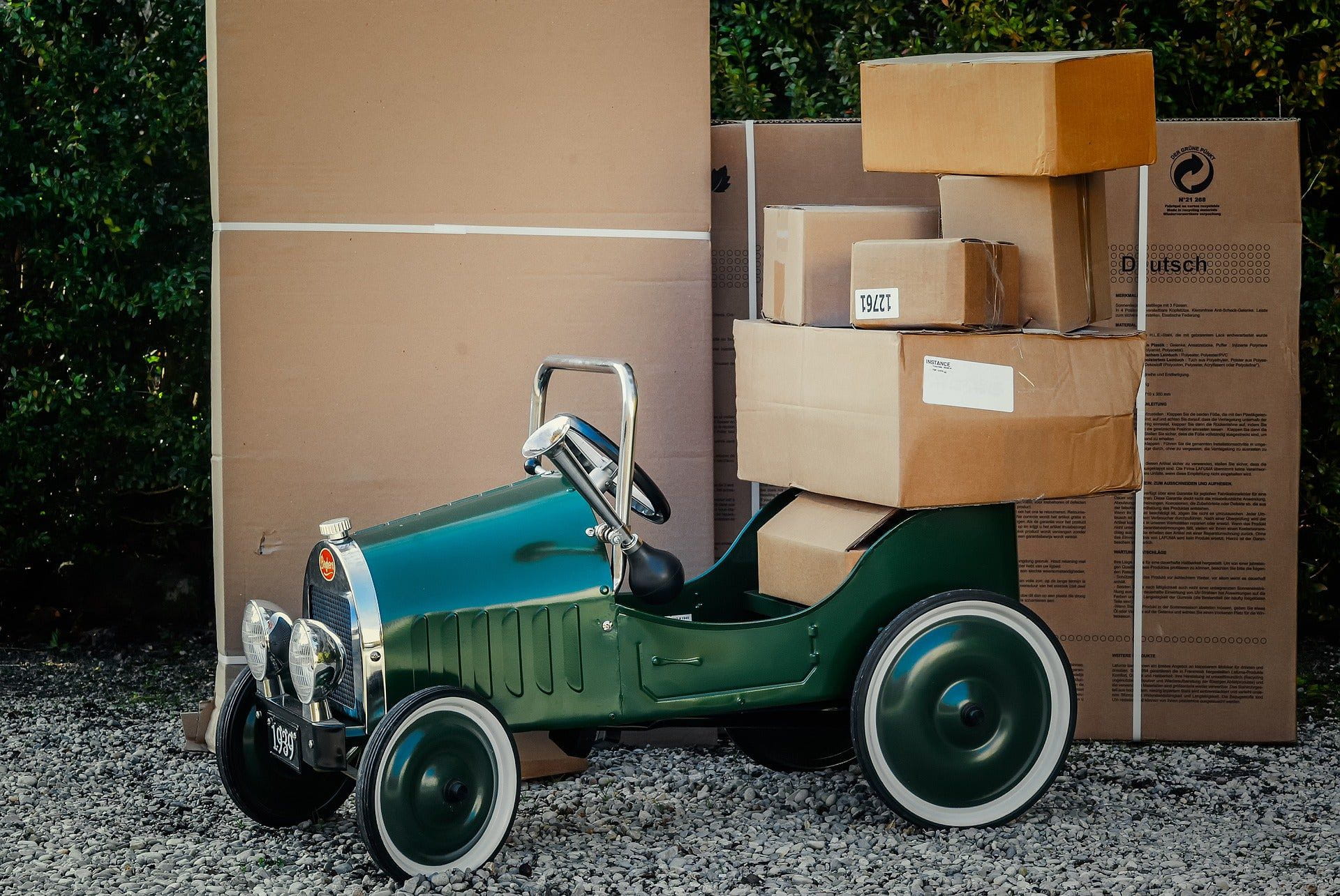 How to Safely Ship Cremation Urns and Memorial Products - Pulvis Art Urns