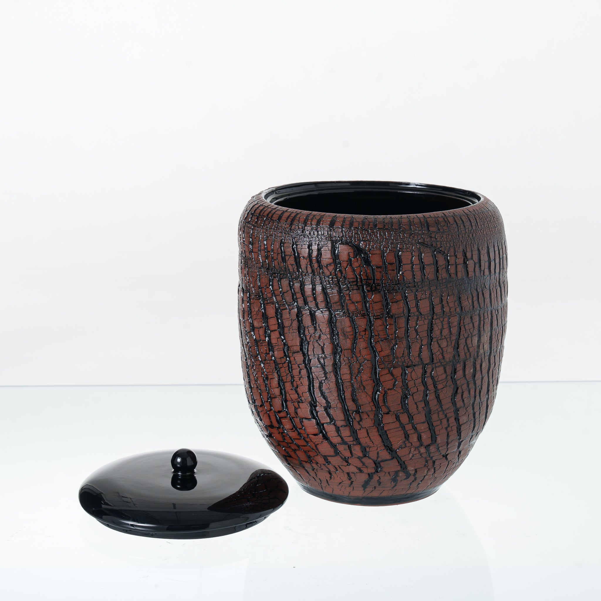 Handmade Cramation Urn for Ashes - Pottery wheel urn - Pulvis Art Urns