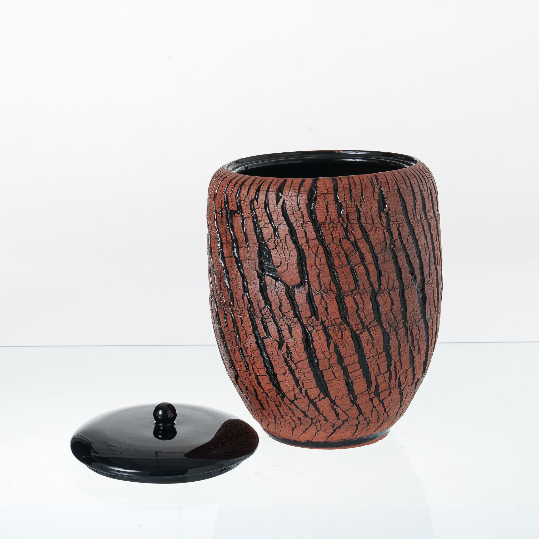 Handmade Cramation Urn for Ashes - Pottery wheel urn - Pulvis Art Urns