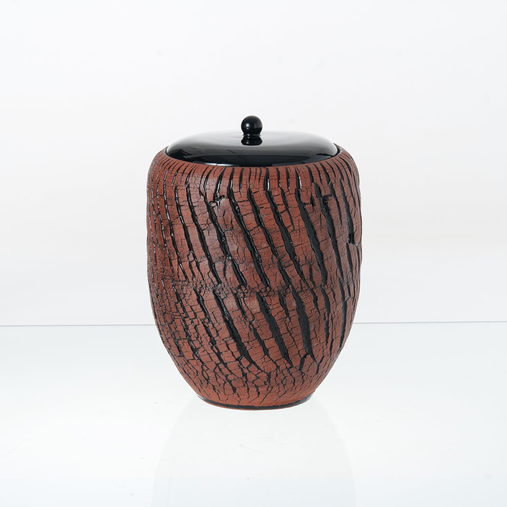 Handmade Cramation Urn for Ashes - Pottery wheel urn - Pulvis Art Urns