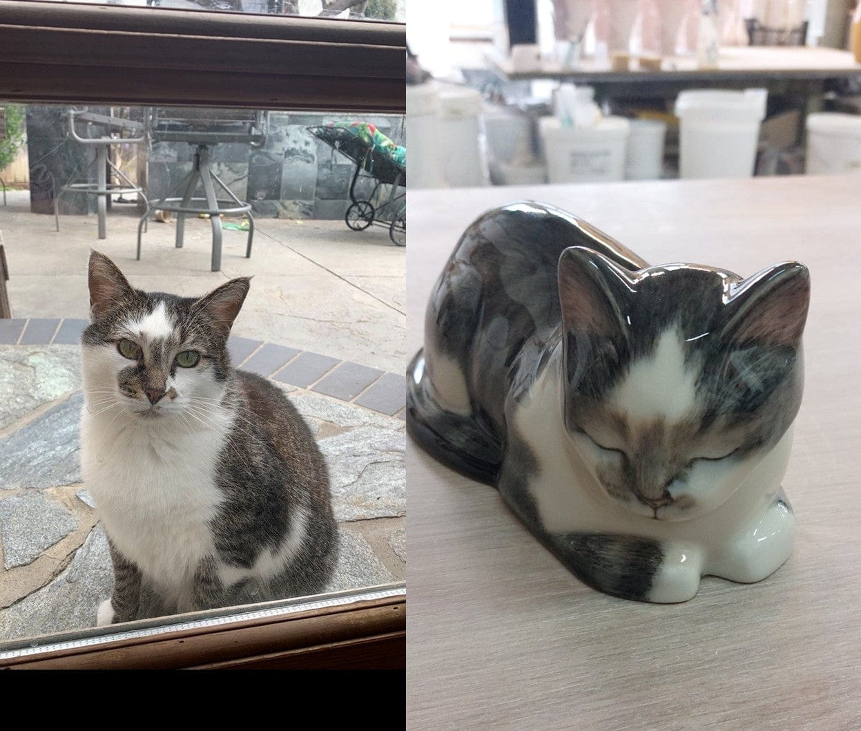 Custom Decorated Pet Urns by Photo By Pulvis Art Urns. Handmade Cremation Urns 