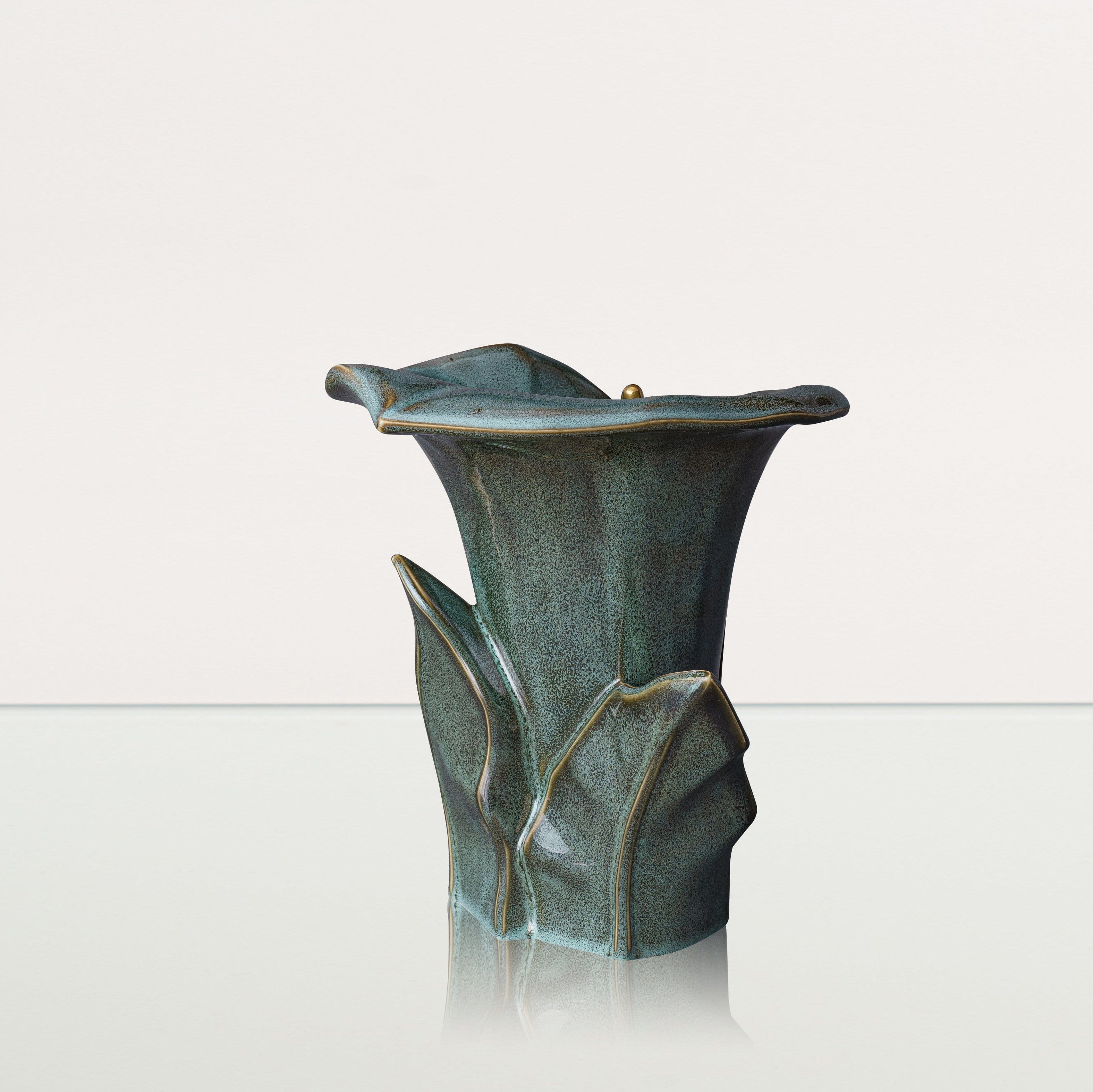 Calla Flower Memorial Urn for Ashes - Medium Urn | Oily Green Melange - Pulvis Art Urns