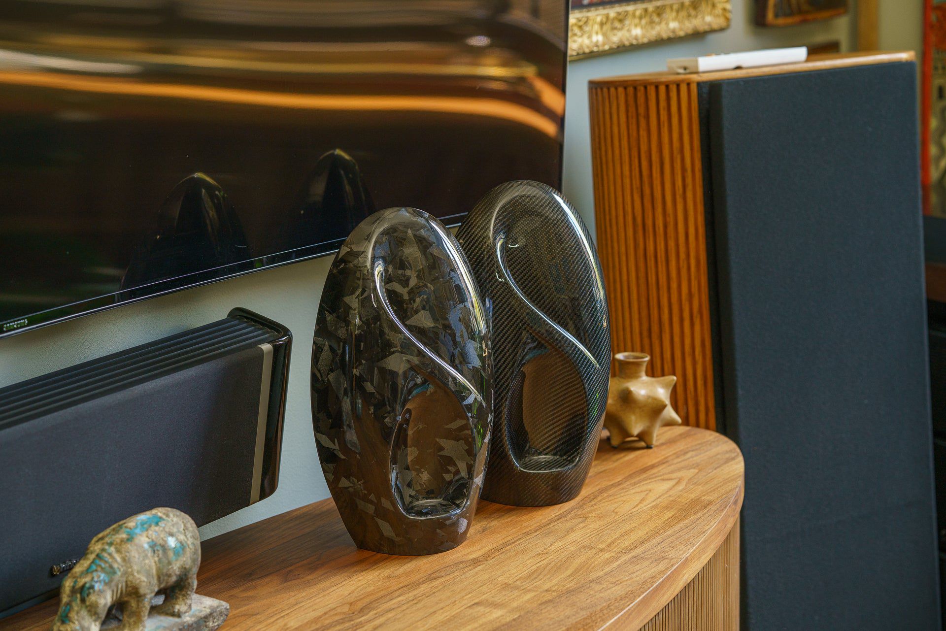 Carbon Fiber Cremation Urn "Eternity" - Twill Weave Carbon | Black | LED Candle - Pulvis Art Urns