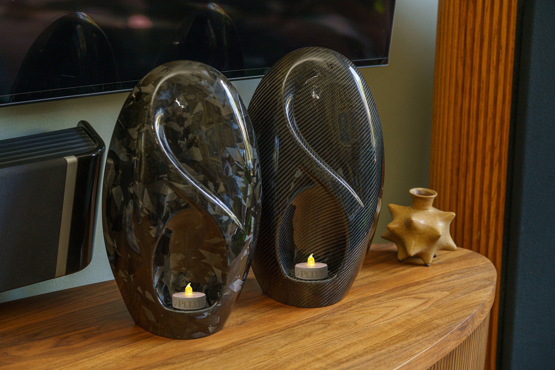 Carbon Fiber Cremation Urn "Eternity" - Twill Weave Carbon | Black | LED Candle - Pulvis Art Urns
