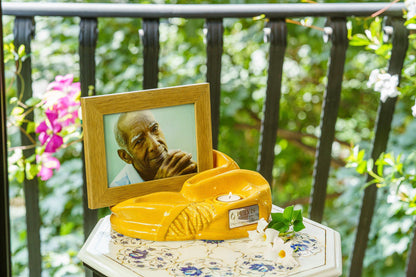 Cremation Urn "Cozy" - Amber Yellow | Ceramic Picture Frame Urn - Pulvis Art Urns