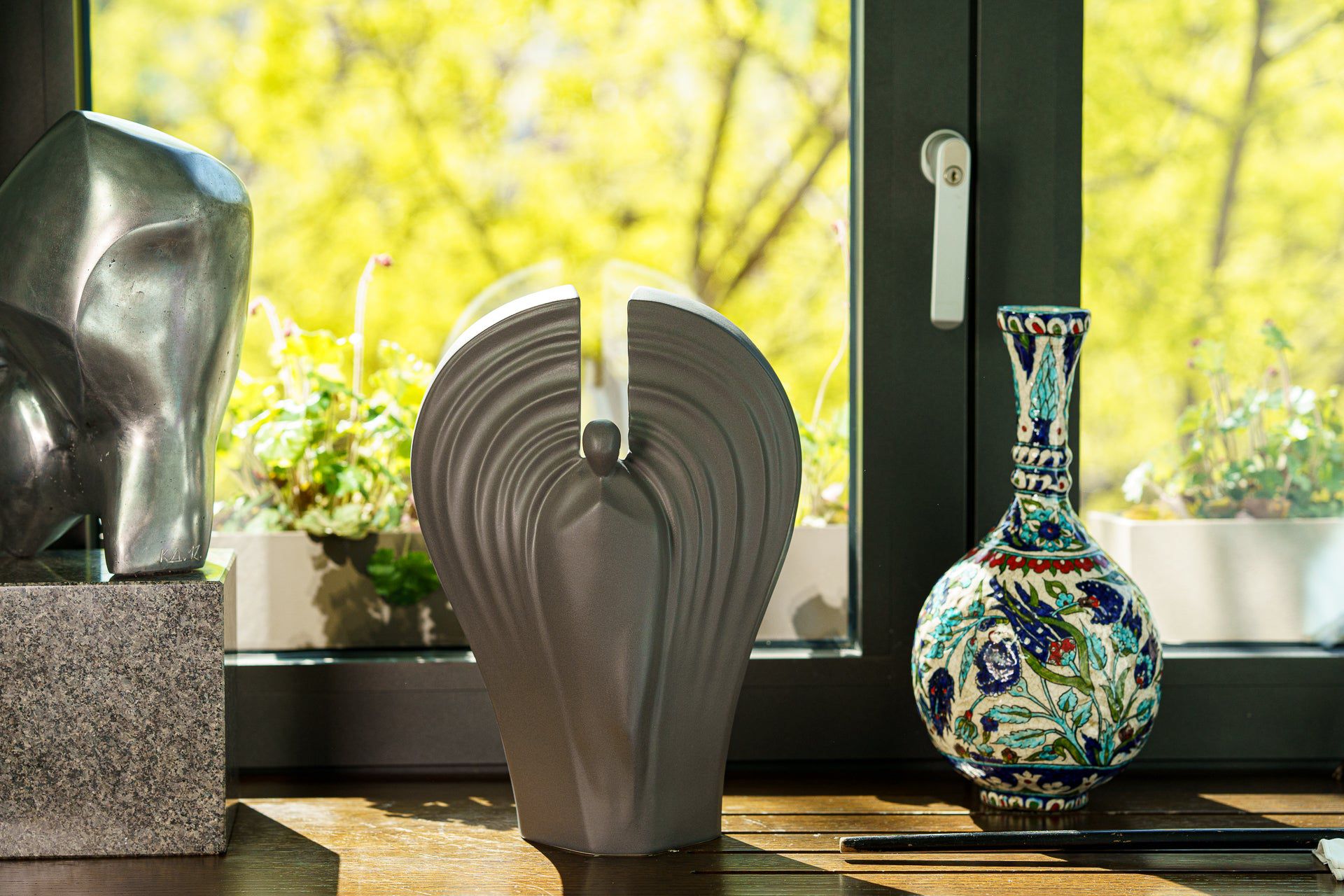 Guardian Handmade Cremation Urn for Ashes - Large | Lamp Black | Ceramic Urn - Pulvis Art Urns