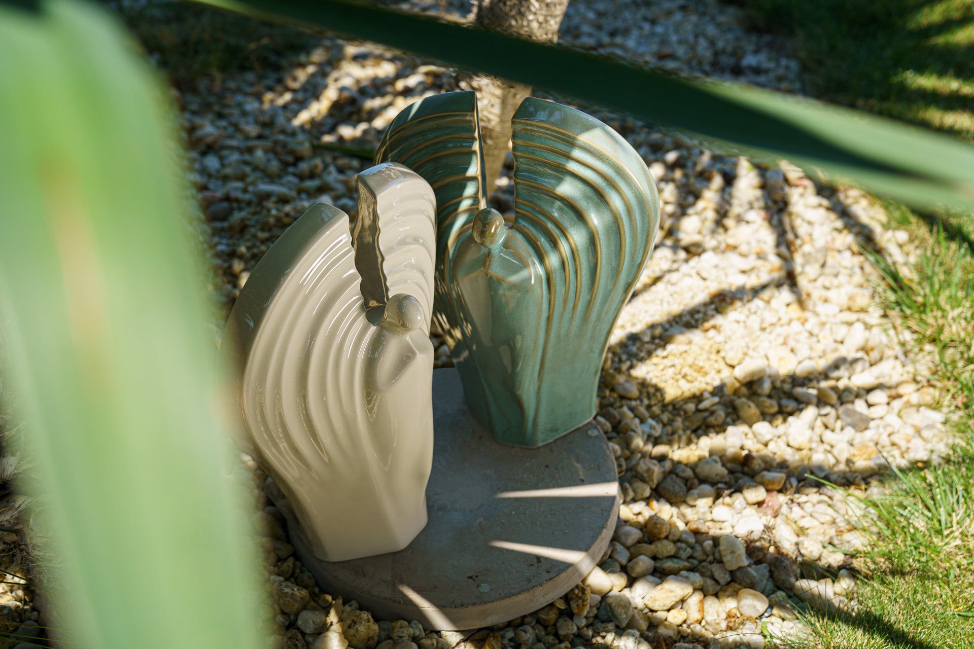 Guardian Handmade Cremation Urn for Ashes - Large Urn | Oily Green Melange - Pulvis Art Urns