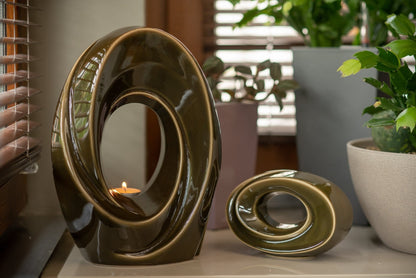 Handmade Cremation Urn for Ashes "The Passage" - Large | Black Gloss Melange | Ceramic - Pulvis Art Urns