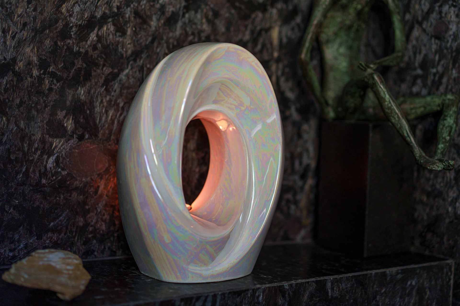 Handmade Cremation Urn for Ashes "The Passage" - Large Urn | Pearly White - Pulvis Art Urns