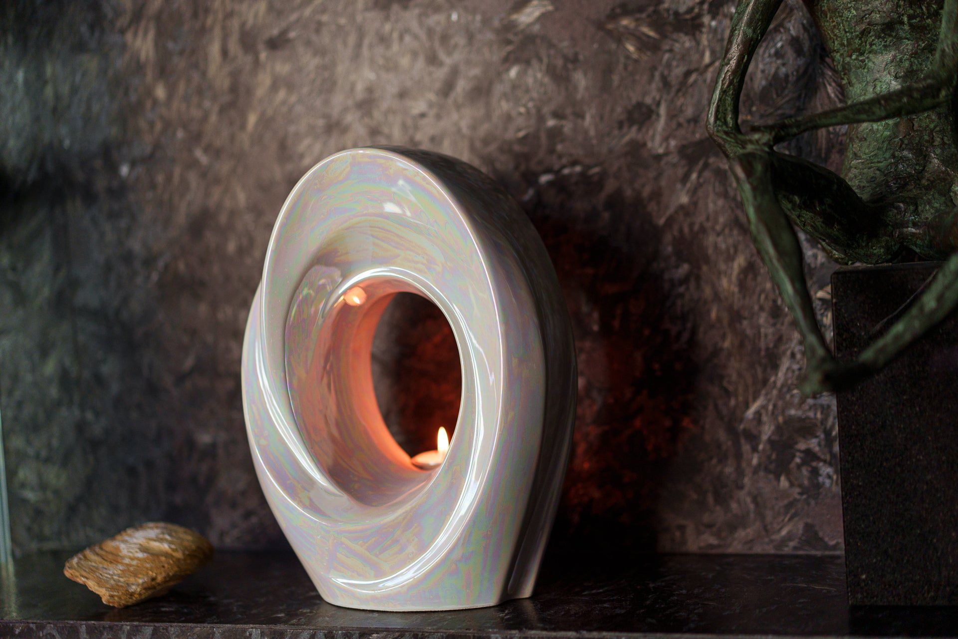 Handmade Cremation Urn for Ashes "The Passage" - Large Urn | Pearly White - Pulvis Art Urns