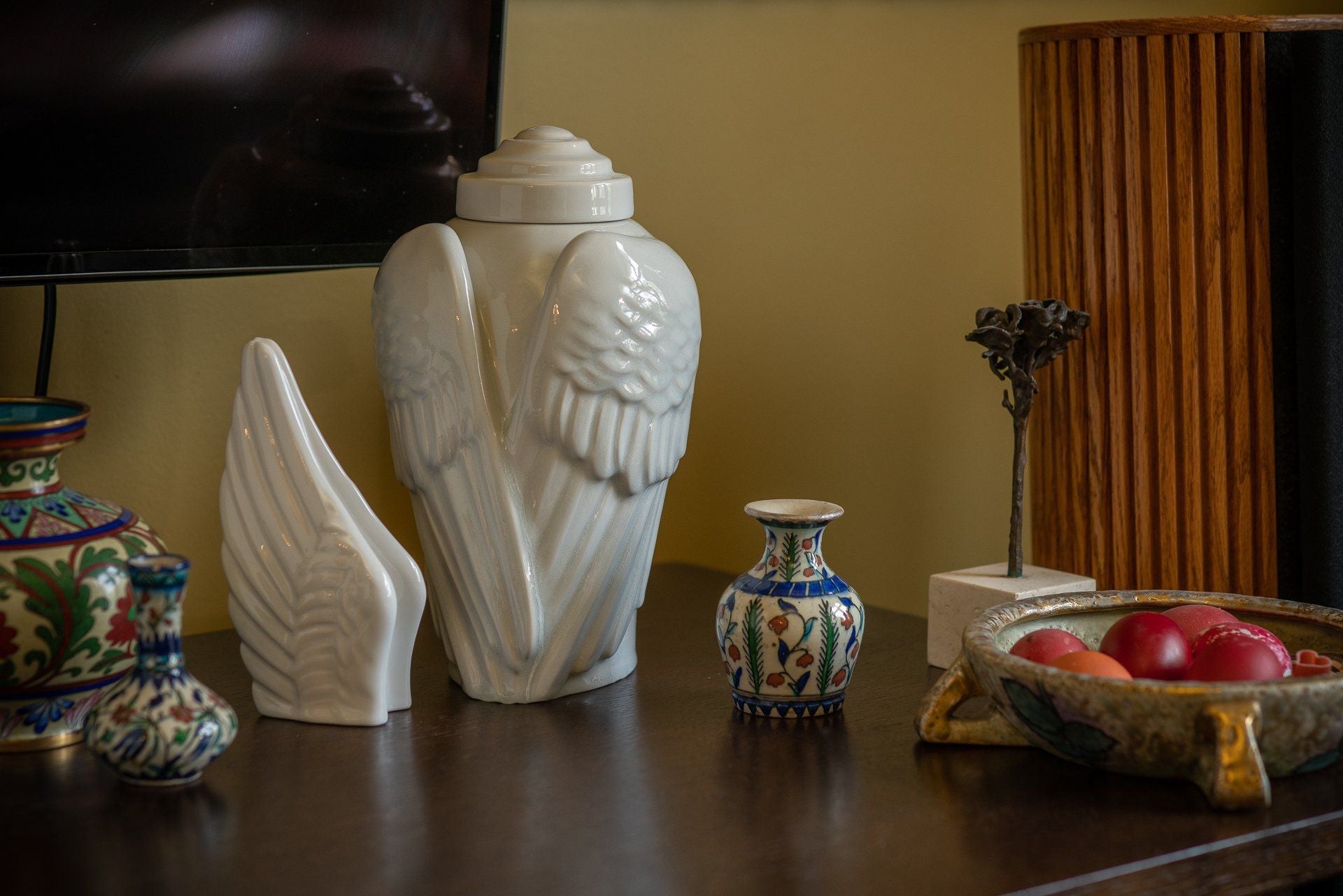 Handmade Cremation Urn for Ashes "Wings" - Large | Off-white | Ceramic Urn - Pulvis Art Urns
