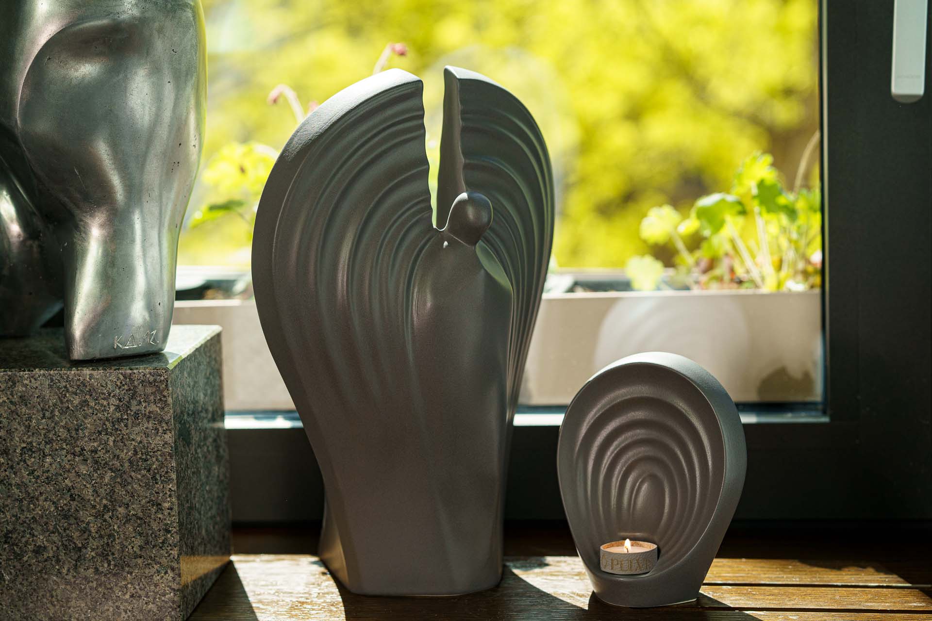 Set Of Ceramic Art Urns for Ashes "Guardian" - (Large urn + Keepsake) - Pulvis Art Urns