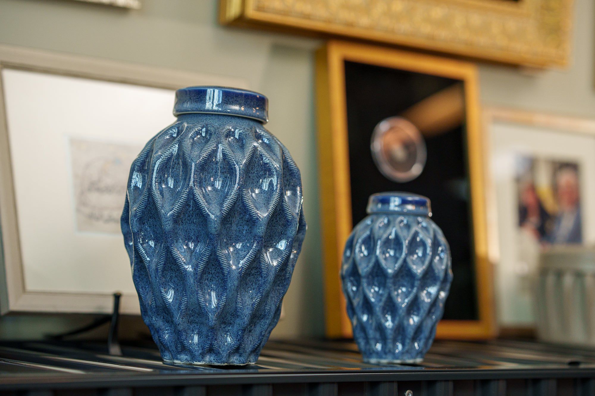 Cremation Urn "Echo" - 3D Printed Ceramic Urn | Blue Melange | Keepsake - Pulvis Art Urns