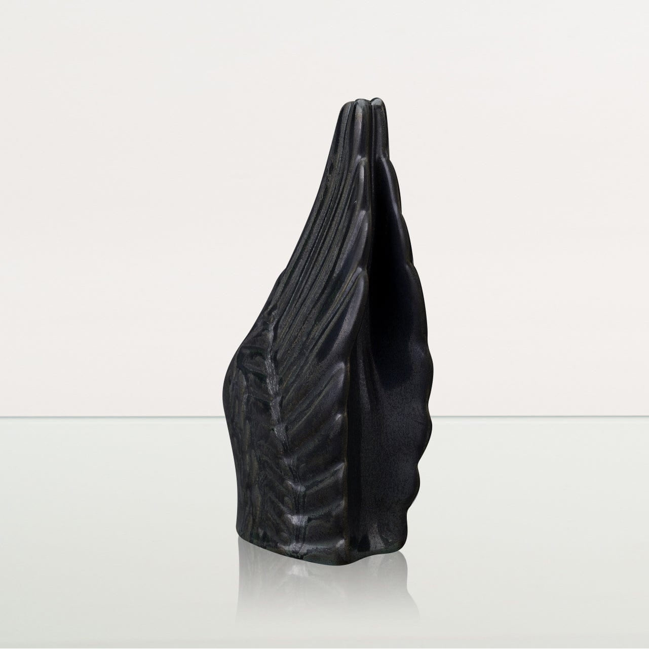 Handmade Cremation Keepsake Urn "Wings" - Small Urn | Black Melange | Ceramic - Pulvis Art Urns
